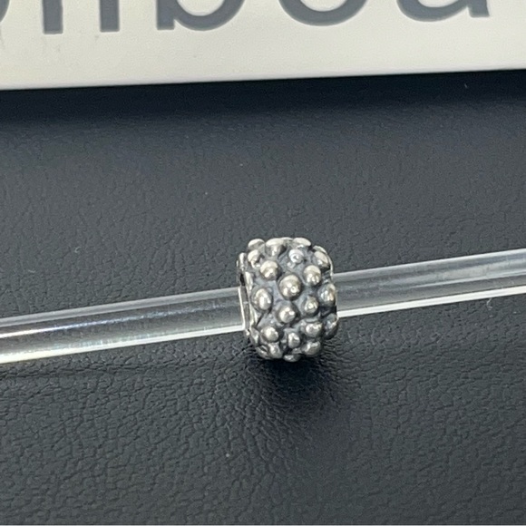 Trollbeads Retired Berry Bead - Picture 2 of 6